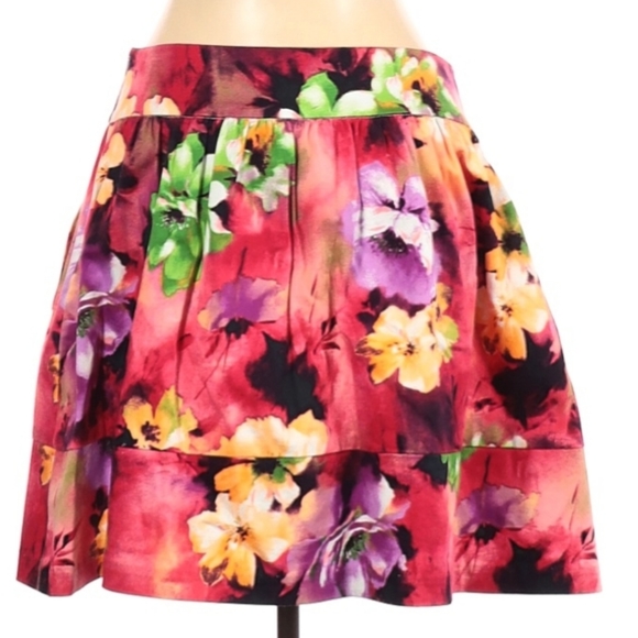 🖤 Last 1❣️ red floral cotton a line casual skirt preowned - Picture 2 of 5